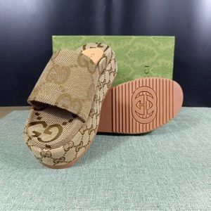 Women’s Gucci Sandals